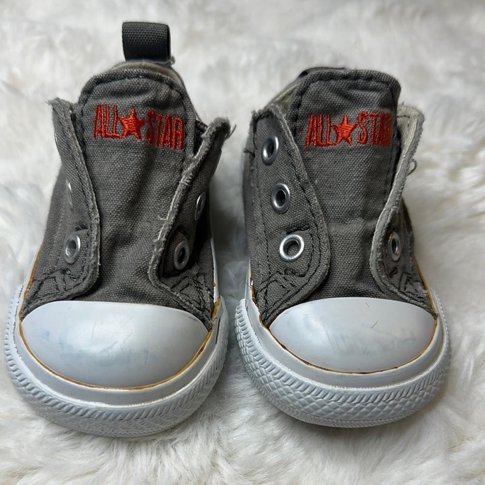 Converse baby All-Star shoes size 2 in GUC